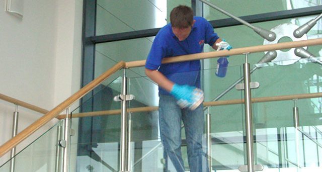 limpieza-de-comunidades-de-vicines-640x342